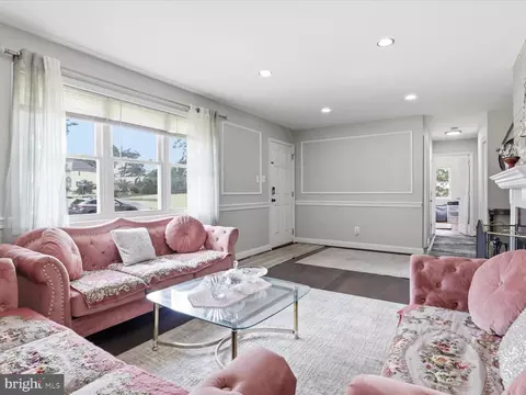 Living - 6103 Dinwiddie St, Springfield, VA 22150 photo 2 of 6