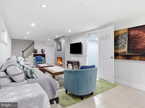 Living - 6103 Dinwiddie St, Springfield, VA 22150 photo 5 of 6