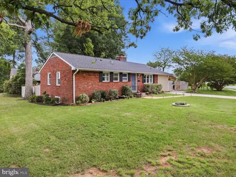 Exterior - 6103 Dinwiddie St, Springfield, VA 22150 photo 3 of 4