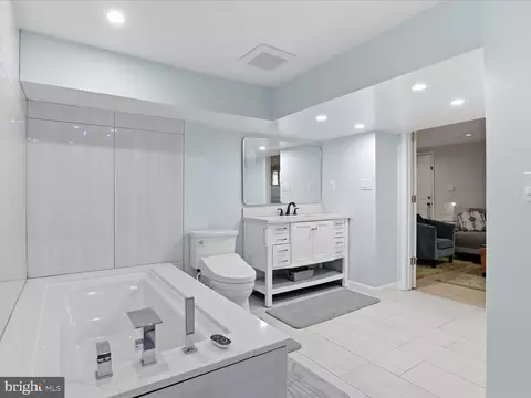 Bath - 6103 Dinwiddie St, Springfield, VA 22150 photo 4 of 5
