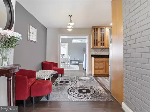 Entry Way - 6103 Dinwiddie St, Springfield, VA 22150 photo 2 of 2