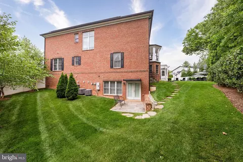 Exterior - 1515 Brookhaven Dr, Mclean, VA 22101 photo 9 of 13