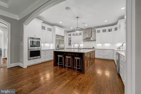 Kitchen - 1515 Brookhaven Dr, Mclean, VA 22101 photo 1 of 9