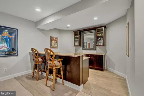 Entry Way - 1515 Brookhaven Dr, Mclean, VA 22101 photo 18 of 22