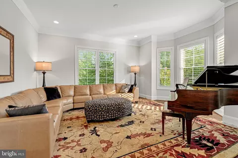 Living - 1515 Brookhaven Dr, Mclean, VA 22101 photo 1 of 1