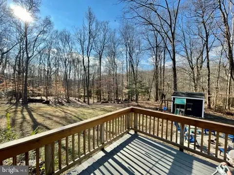 Exterior - 7635 Highland St, Springfield, VA 22150 photo 3 of 15