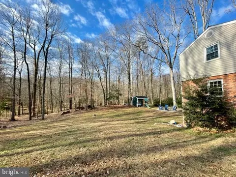 Exterior - 7635 Highland St, Springfield, VA 22150 photo 11 of 15
