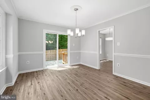 Entry Way - 8627 Pin Oak Dr, Springfield, VA 22153 photo 6 of 7