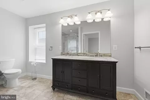 Bath - 8627 Pin Oak Dr, Springfield, VA 22153 photo 1 of 6
