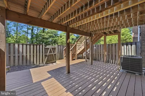 Exterior - 8074 Powderbrook Ln, Springfield, VA 22153 photo 6 of 8