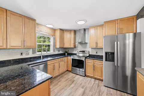 Kitchen - 8074 Powderbrook Ln, Springfield, VA 22153 photo 3 of 5