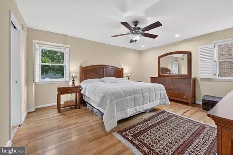 Bedroom - 1240 Pine Hill Rd, Mclean, VA 22101 photo 1 of 4