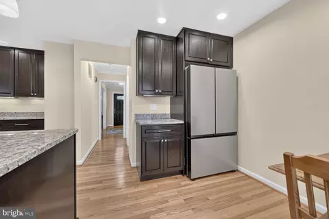 Entry Way - 1240 Pine Hill Rd, Mclean, VA 22101 photo 2 of 2