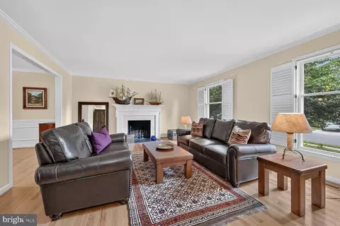 Living - 1240 Pine Hill Rd, Mclean, VA 22101 photo 1 of 1