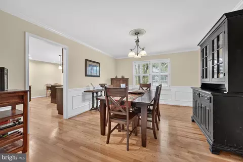 Dining - 1240 Pine Hill Rd, Mclean, VA 22101 photo 1 of 1