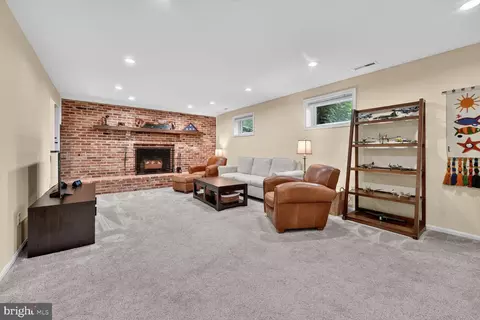 Other - 1240 Pine Hill Rd, Mclean, VA 22101 photo 2 of 4