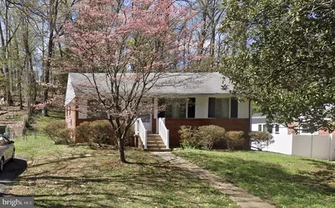 3824 Larchwood Rd, Falls Church, VA 22041