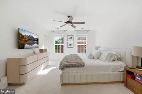Bedroom - 1320 Lessard Ln, Mclean, VA 22101 photo 2 of 7