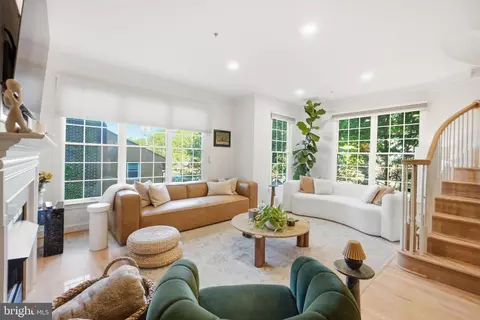 Living - 1320 Lessard Ln, Mclean, VA 22101 photo 1 of 1