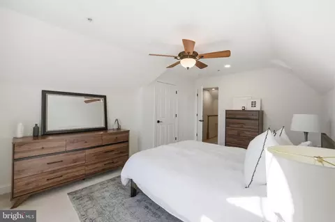 Bedroom - 1320 Lessard Ln, Mclean, VA 22101 photo 6 of 7