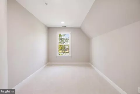Bedroom - 1320 Lessard Ln, Mclean, VA 22101 photo 7 of 7