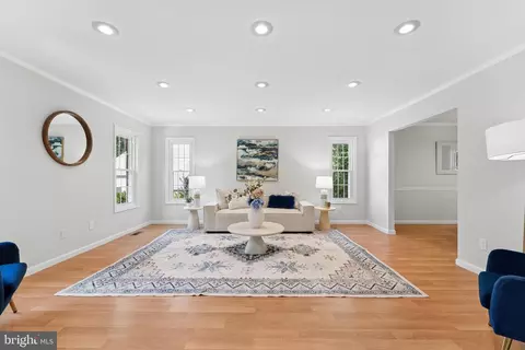 Living - 8523 Hooes Rd, Springfield, VA 22153 photo 1 of 7