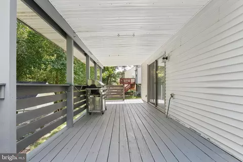Exterior - 8523 Hooes Rd, Springfield, VA 22153 photo 6 of 15