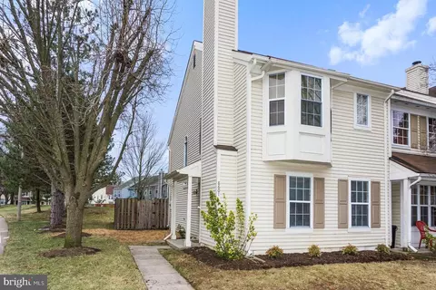 8601 Venoy Ct, Alexandria, VA 22309