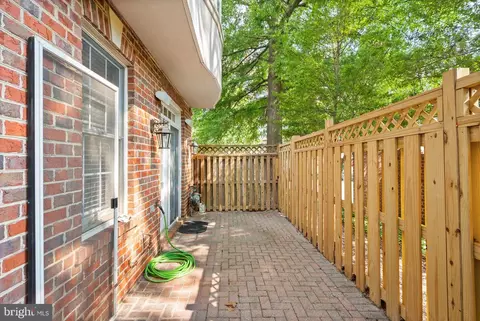 Exterior - 1334 Lessard Ln, Mclean, VA 22101 photo 10 of 11