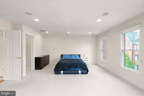 Bedroom - 1334 Lessard Ln, Mclean, VA 22101 photo 2 of 7