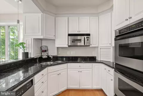 Kitchen - 1334 Lessard Ln, Mclean, VA 22101 photo 4 of 5