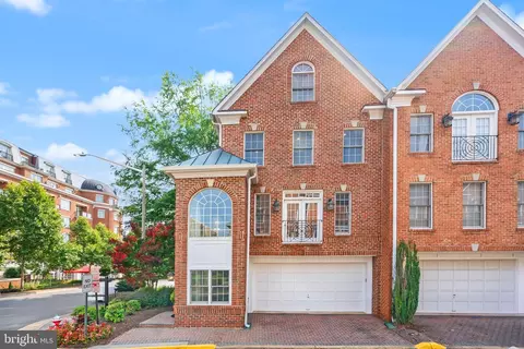 Exterior - 1334 Lessard Ln, Mclean, VA 22101 photo 3 of 11