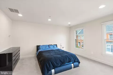 Bedroom - 1334 Lessard Ln, Mclean, VA 22101 photo 3 of 7
