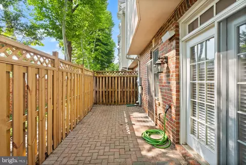 Exterior - 1334 Lessard Ln, Mclean, VA 22101 photo 11 of 11
