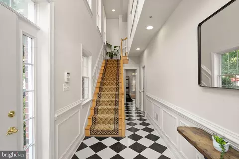 Entry Way - 1334 Lessard Ln, Mclean, VA 22101 photo 1 of 11