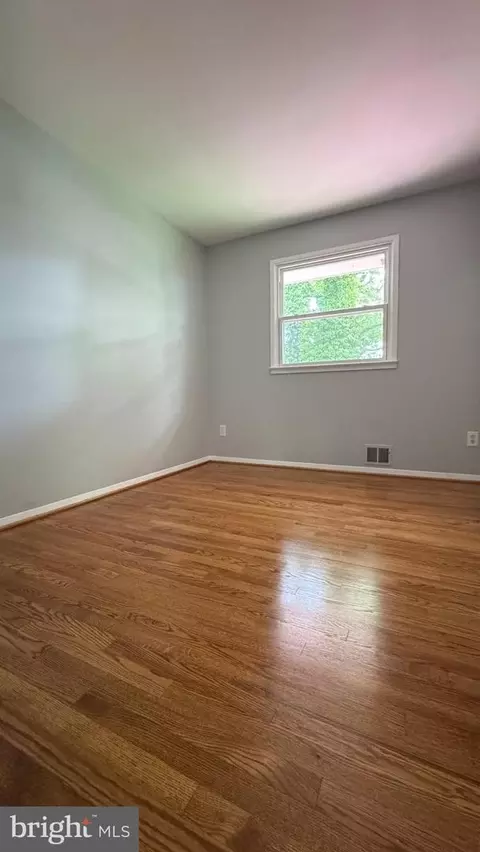 Bedroom - 7914 Ellet Rd, Springfield, VA 22151 photo 3 of 4