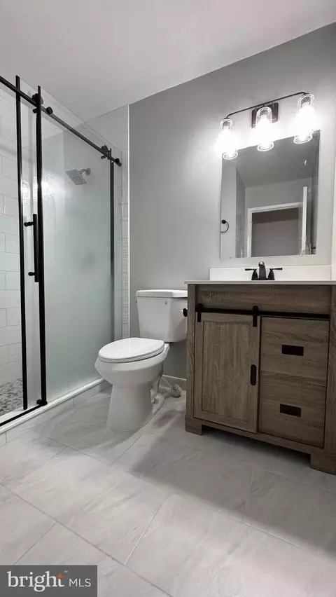Bath - 7914 Ellet Rd, Springfield, VA 22151 photo 2 of 5