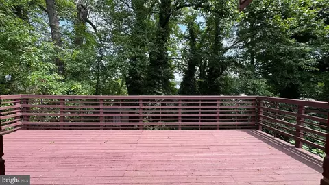 Exterior - 7914 Ellet Rd, Springfield, VA 22151 photo 2 of 4