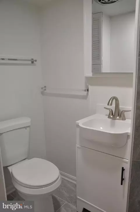 Bath - 7914 Ellet Rd, Springfield, VA 22151 photo 4 of 5