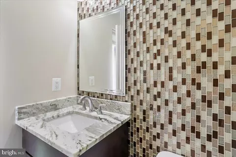 Bath - 11310 Dockside Cir, Reston, VA 20191 photo 1 of 6