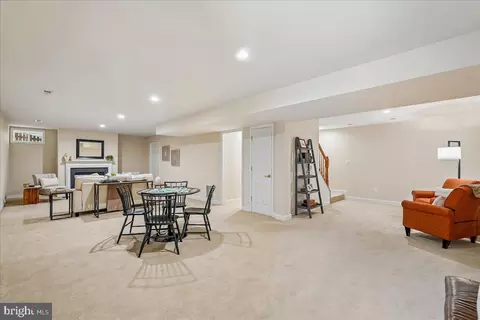 Living - 6322 Halsey Rd, Mclean, VA 22101 photo 5 of 5