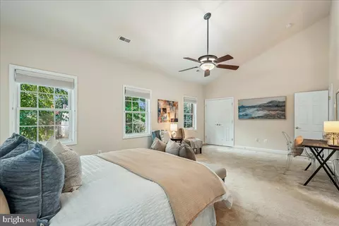 Bedroom - 6322 Halsey Rd, Mclean, VA 22101 photo 2 of 7