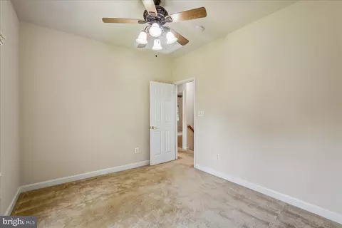 Bedroom - 6322 Halsey Rd, Mclean, VA 22101 photo 7 of 7