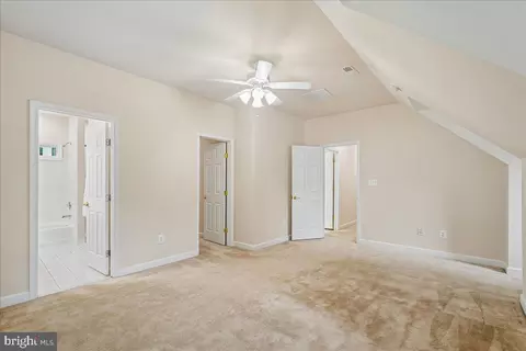Bedroom - 6322 Halsey Rd, Mclean, VA 22101 photo 4 of 7