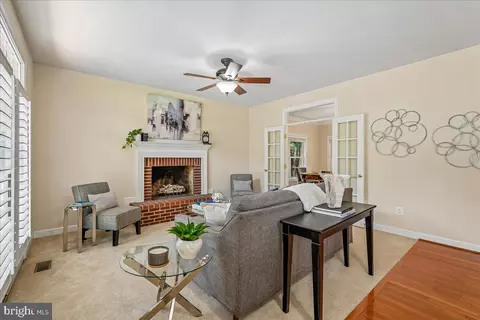 Living - 6322 Halsey Rd, Mclean, VA 22101 photo 1 of 5
