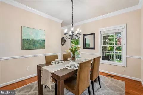 Dining - 6322 Halsey Rd, Mclean, VA 22101 photo 7 of 7