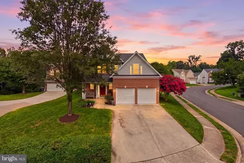 3738 Freehill Ln, Fairfax, VA 22033
