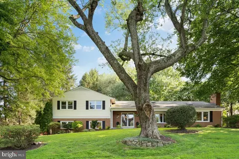 3804 Acosta Rd, Fairfax, VA 22031