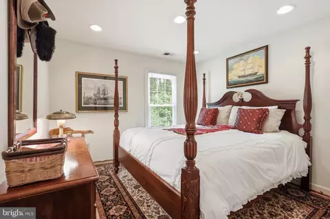 Bedroom - 6656 Hampton Park Ct, Mclean, VA 22101 photo 4 of 5