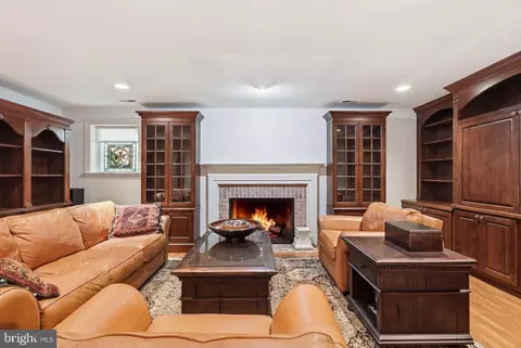 Living - 6656 Hampton Park Ct, Mclean, VA 22101 photo 3 of 3
